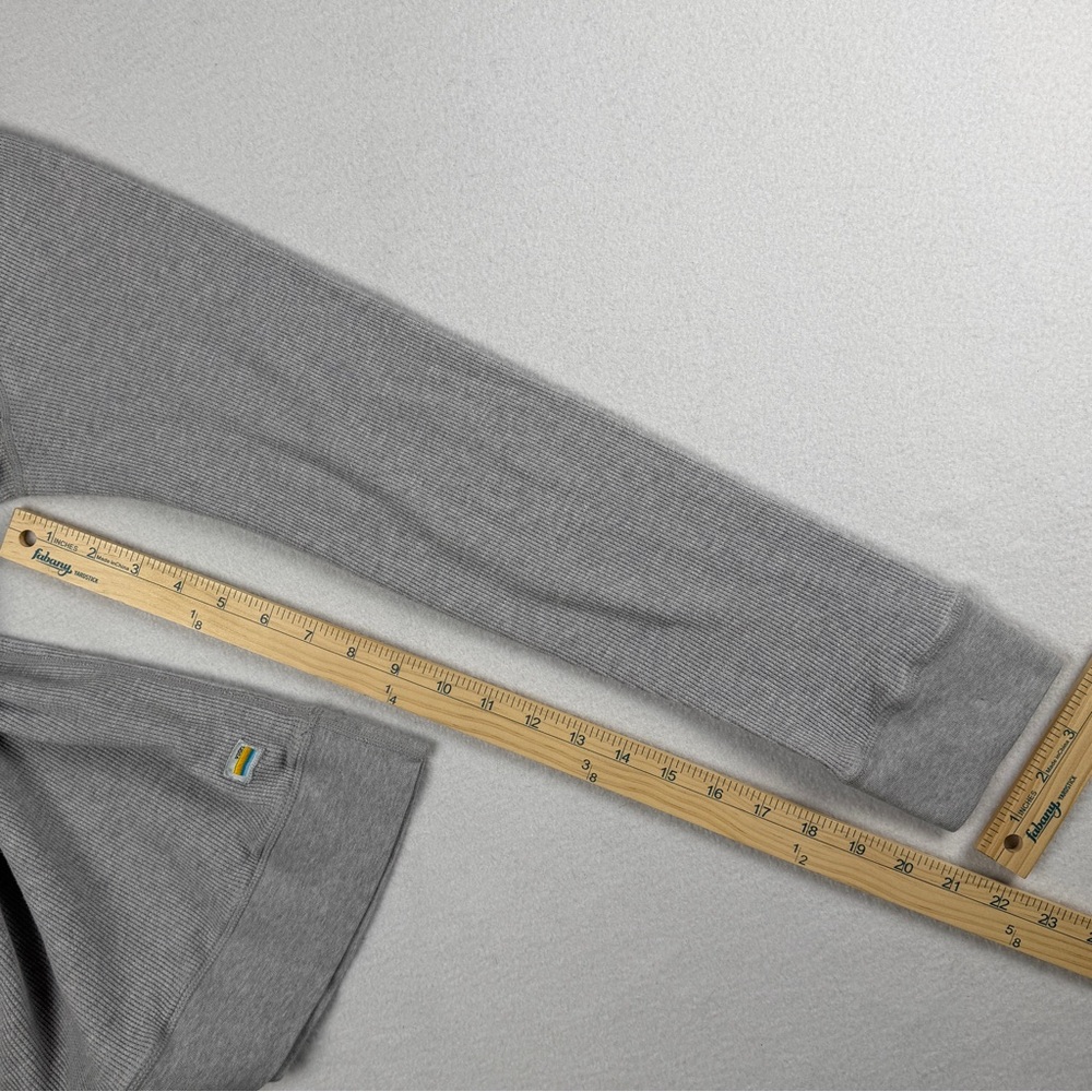 Vuori Men's Waffle Knit Hoodie Long Sleeve Shirt Gray Medium - Picture 4 of 7